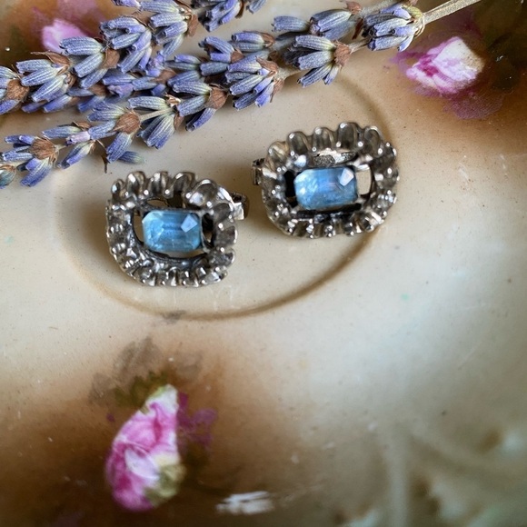 Vintage Weiss clip on earrings - Picture 6 of 16